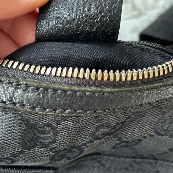 Gucci Tom Ford Era Crossbody Bag - Picture 9 of 16